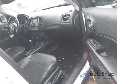 2018 Jeep Compass Trailhawk 4X4 from USA, damaged, VIN 3C4NJDDB1JT485307